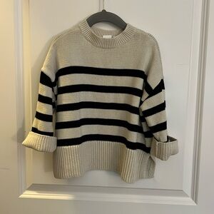 Gap sweater